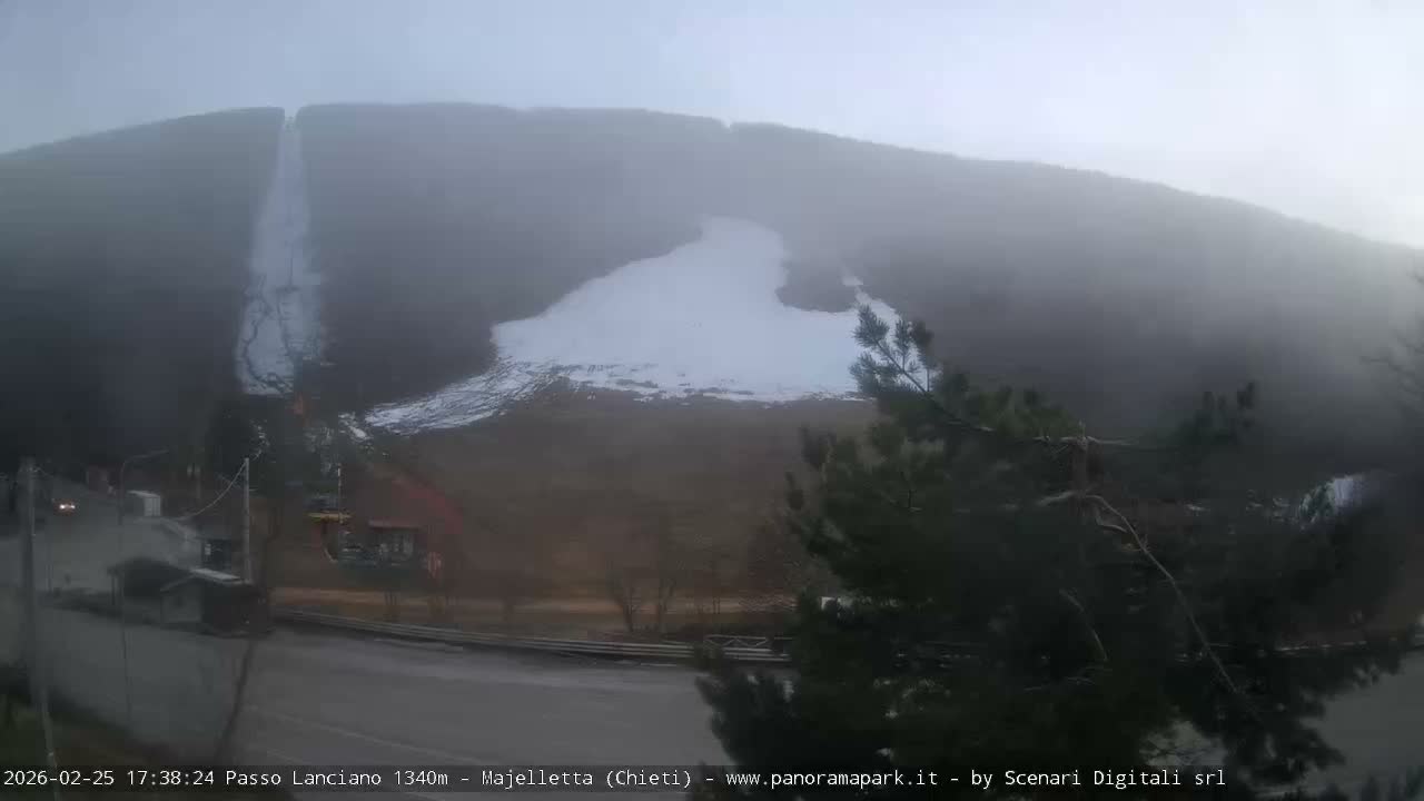 Majelletta, Passo Lanciano Ski Slope Live Cam - Chitei, Abruzzo, Italy