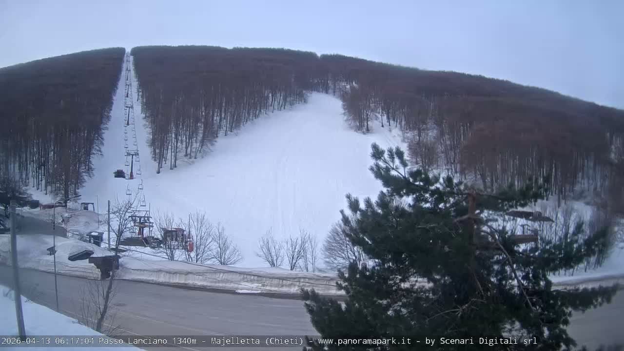 Majelletta, Passo Lanciano Ski Slope Live Cam - Chitei, Abruzzo, Italy