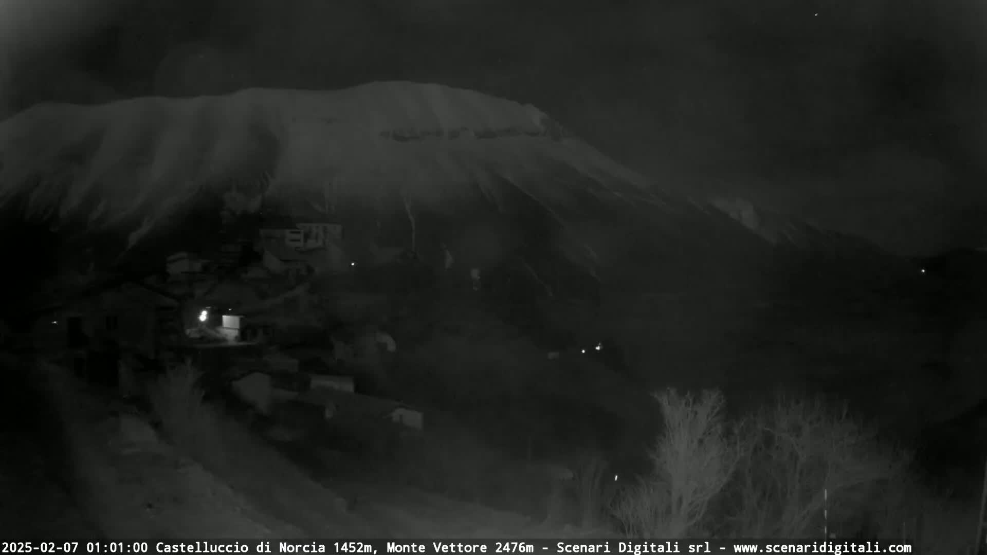 Castelluccio City di Norcia & Monte Vettoretto Mount Panaromic Live Cam - Perugia, Umbria, Italy
