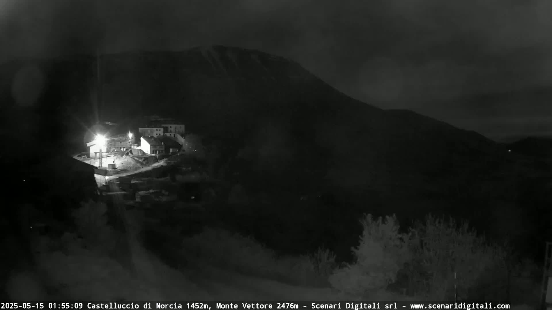 Castelluccio City di Norcia & Monte Vettoretto Mount Panaromic Live Cam - Perugia, Umbria, Italy