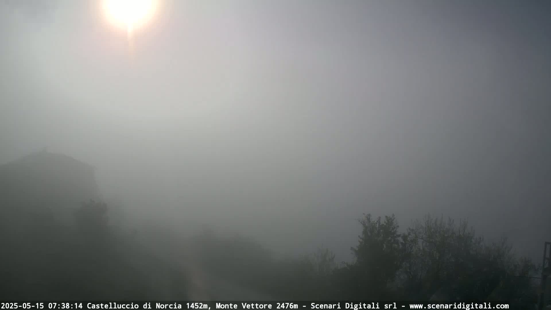 Castelluccio City di Norcia & Monte Vettoretto Mount Panaromic Live Cam - Perugia, Umbria, Italy