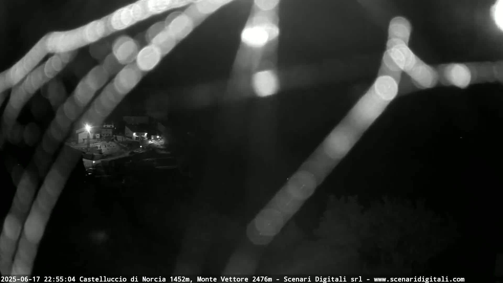 Castelluccio City di Norcia & Monte Vettoretto Mount Panaromic Live Cam - Perugia, Umbria, Italy