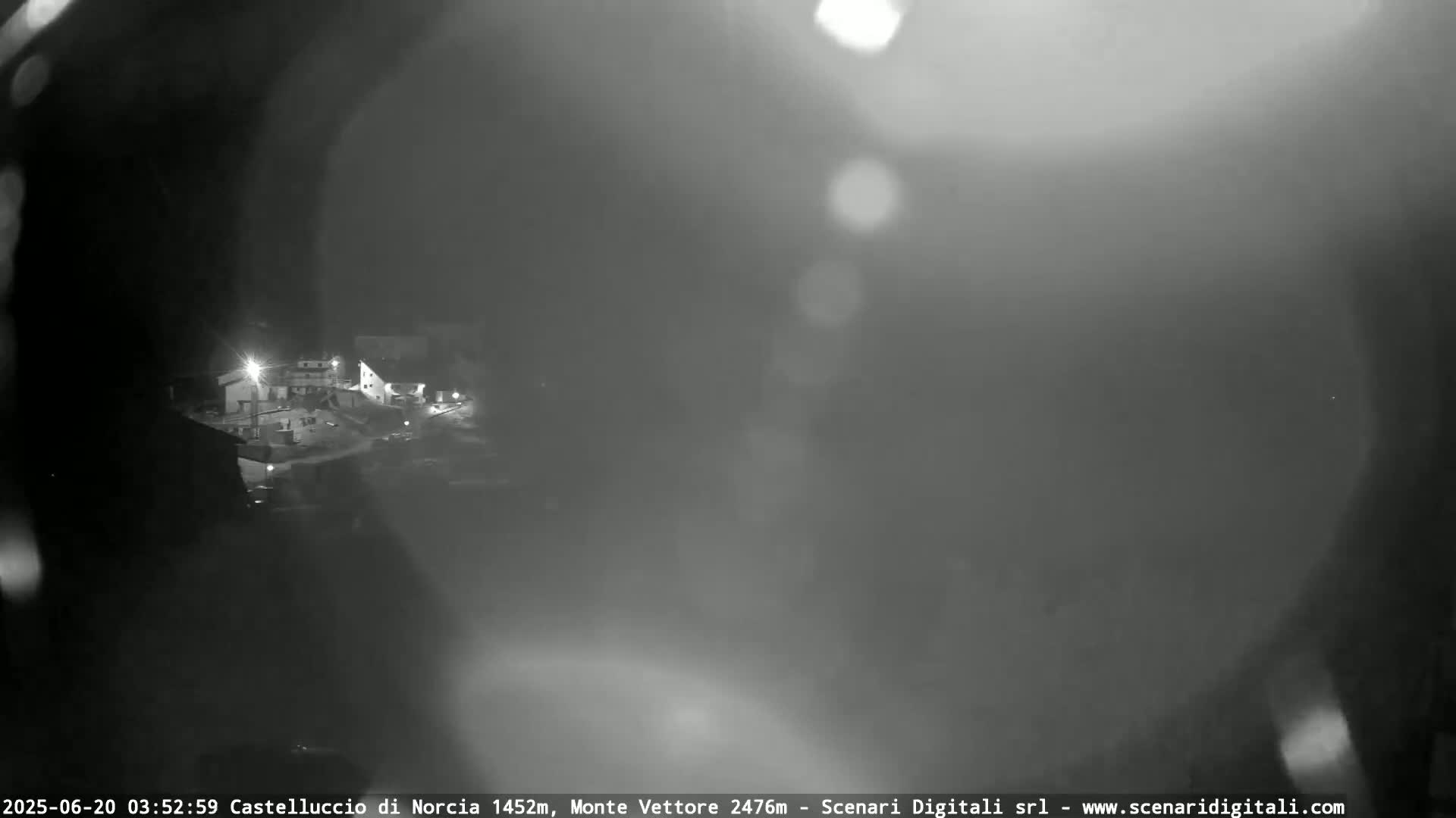 Castelluccio City di Norcia & Monte Vettoretto Mount Panaromic Live Cam - Perugia, Umbria, Italy
