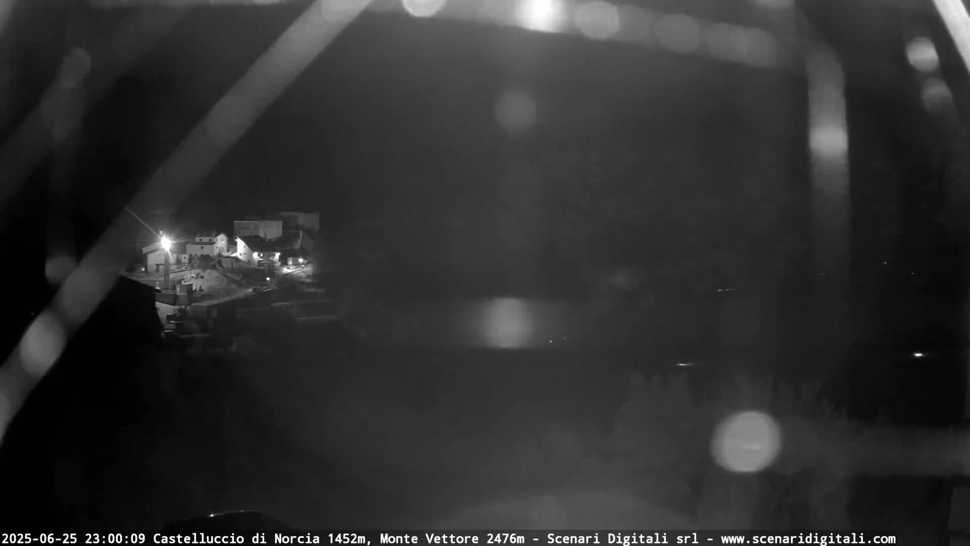 Castelluccio City di Norcia & Monte Vettoretto Mount Panaromic Live Cam - Perugia, Umbria, Italy