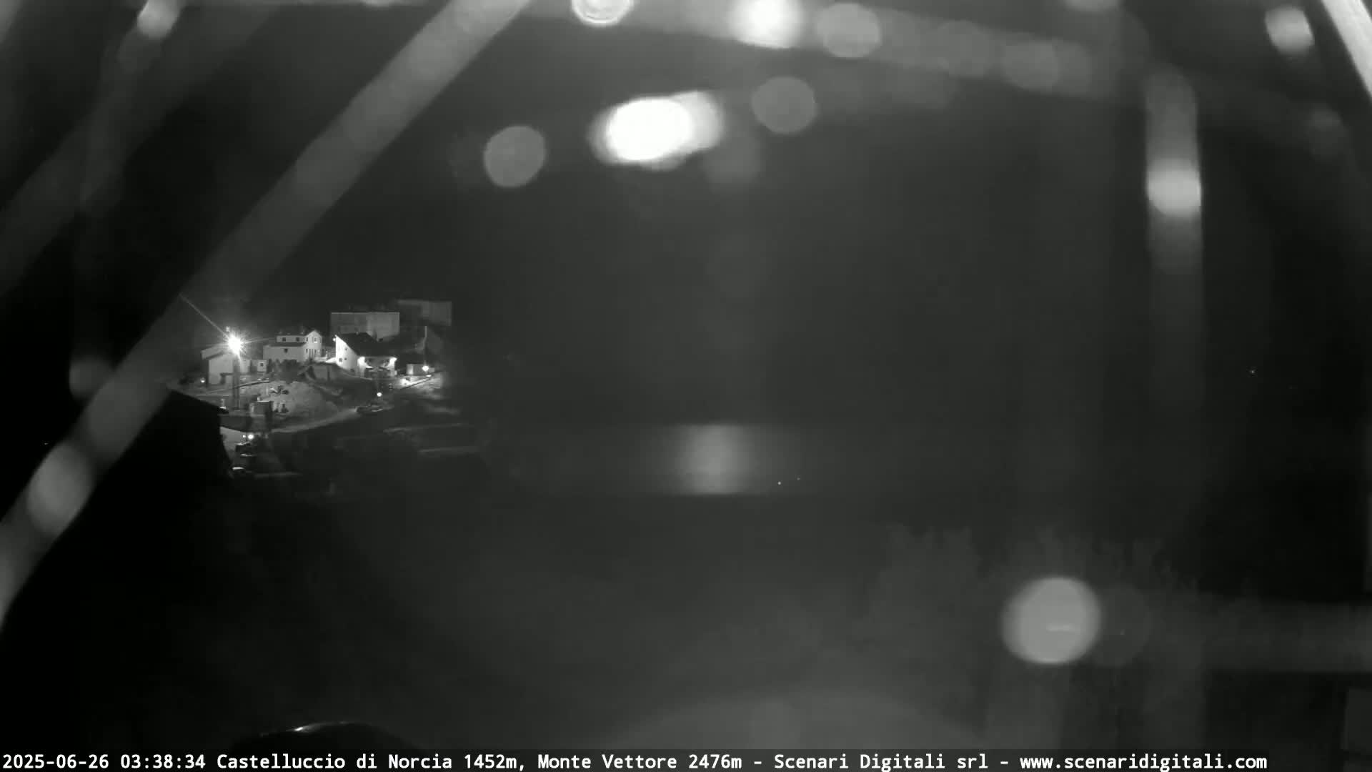 Castelluccio City di Norcia & Monte Vettoretto Mount Panaromic Live Cam - Perugia, Umbria, Italy