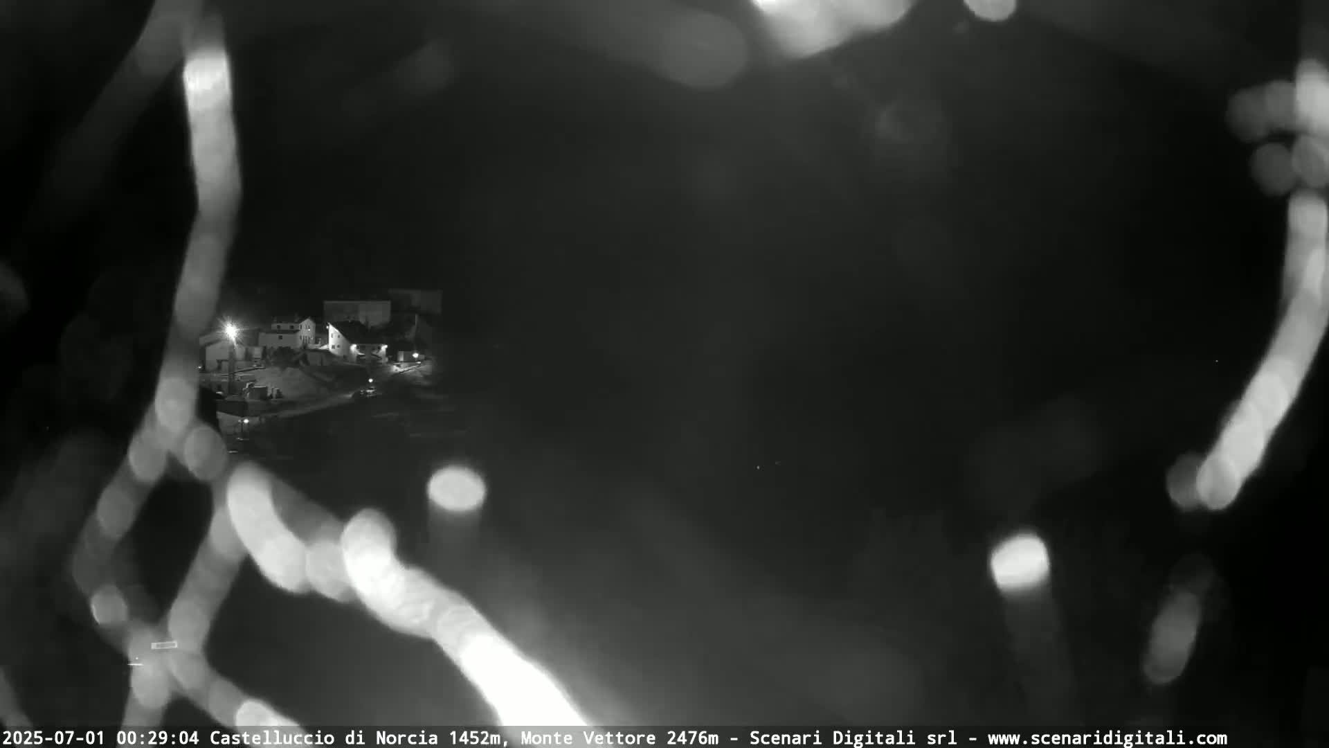 Castelluccio City di Norcia & Monte Vettoretto Mount Panaromic Live Cam - Perugia, Umbria, Italy
