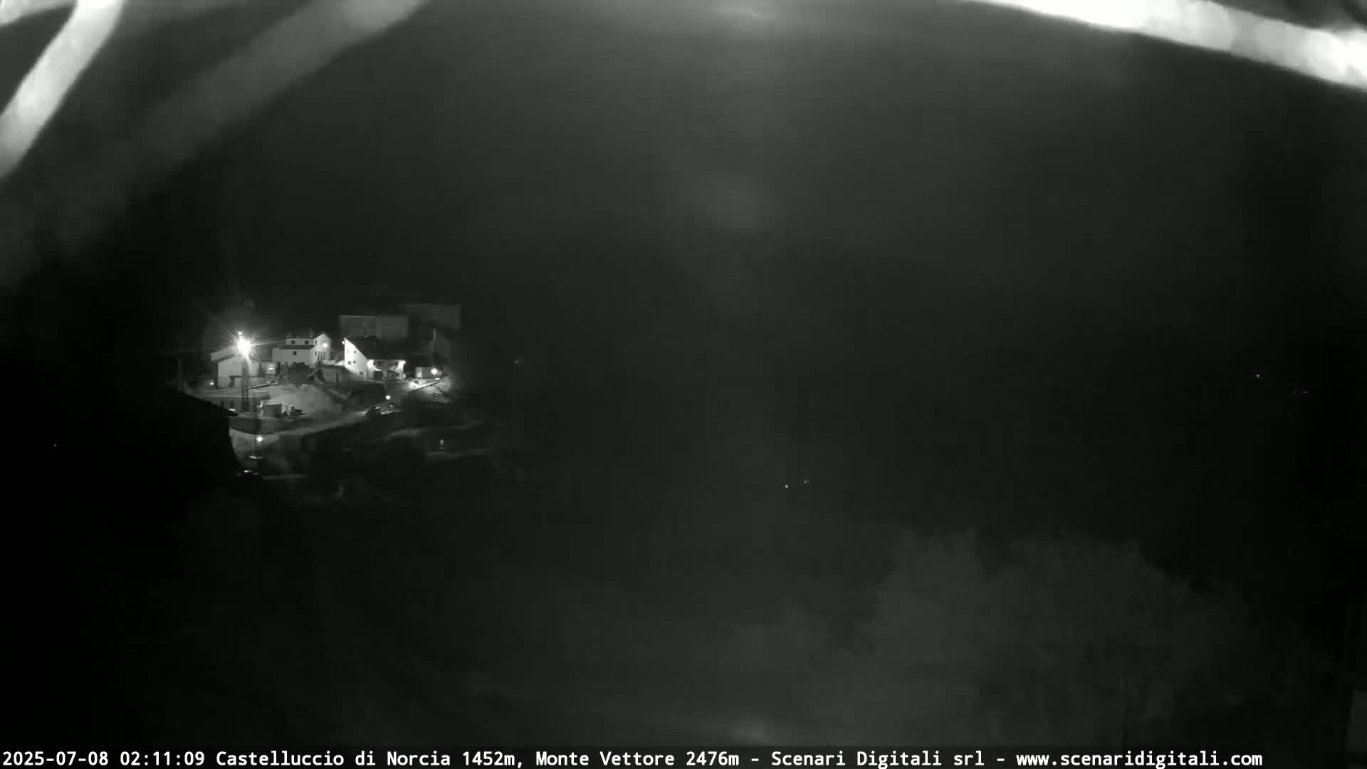 Castelluccio City di Norcia & Monte Vettoretto Mount Panaromic Live Cam - Perugia, Umbria, Italy