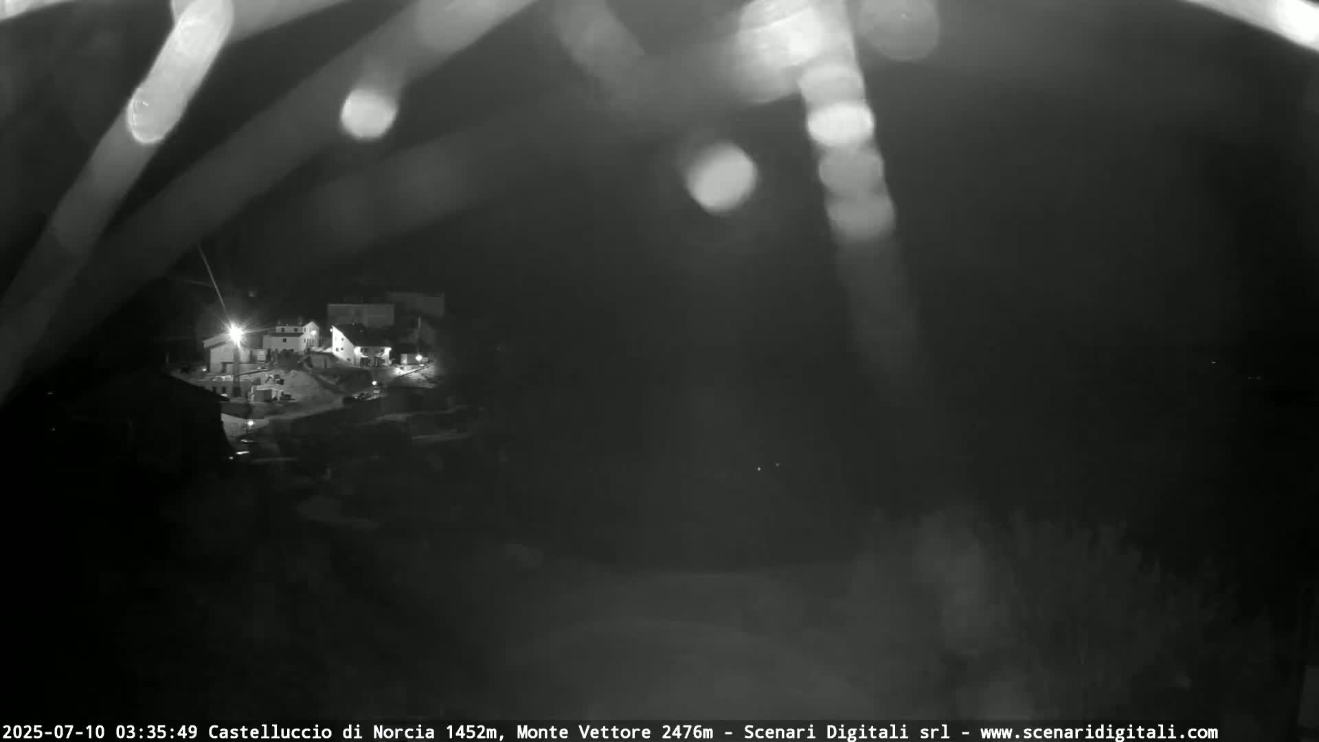 Castelluccio City di Norcia & Monte Vettoretto Mount Panaromic Live Cam - Perugia, Umbria, Italy
