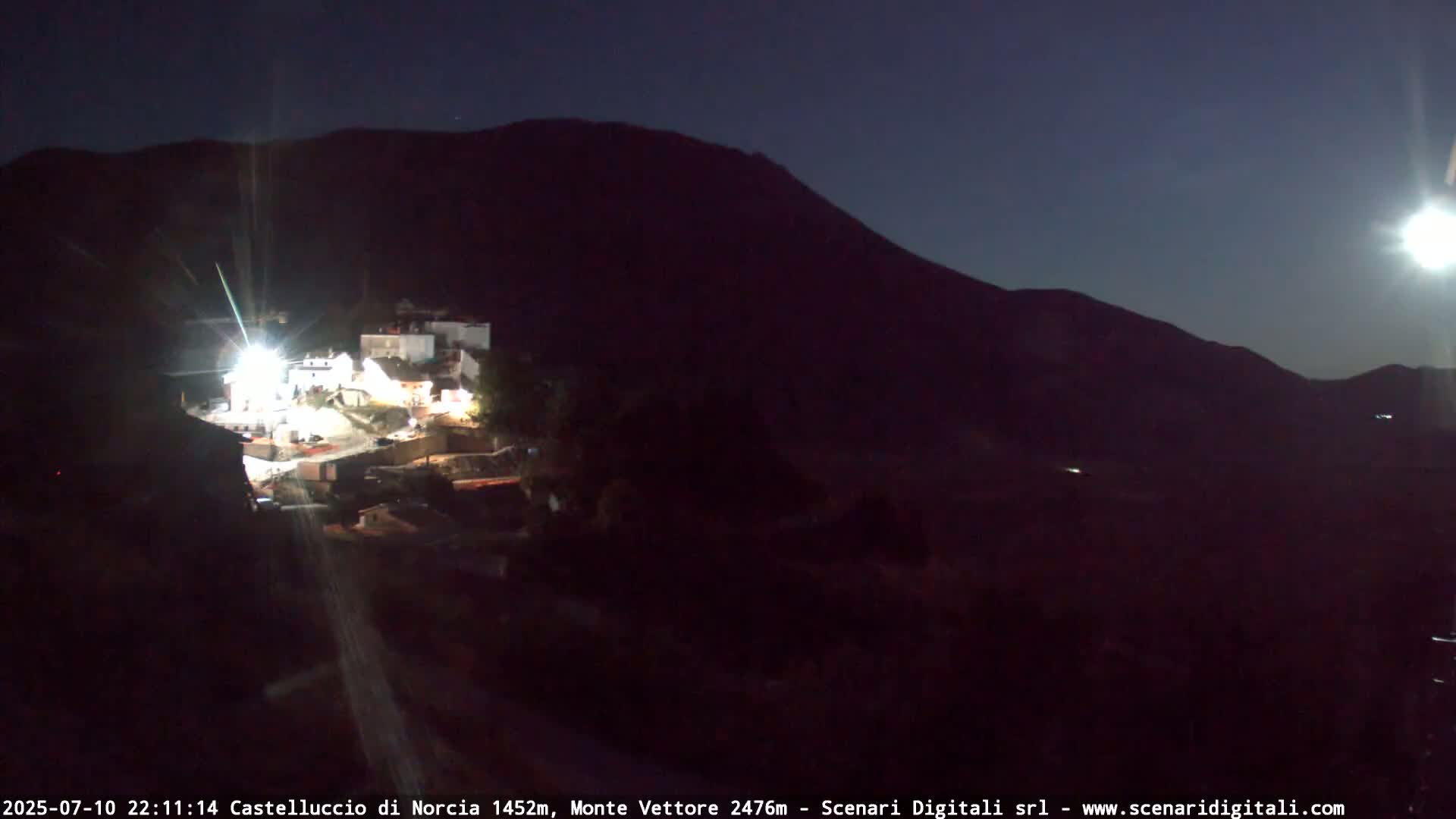 Castelluccio City di Norcia & Monte Vettoretto Mount Panaromic Live Cam - Perugia, Umbria, Italy