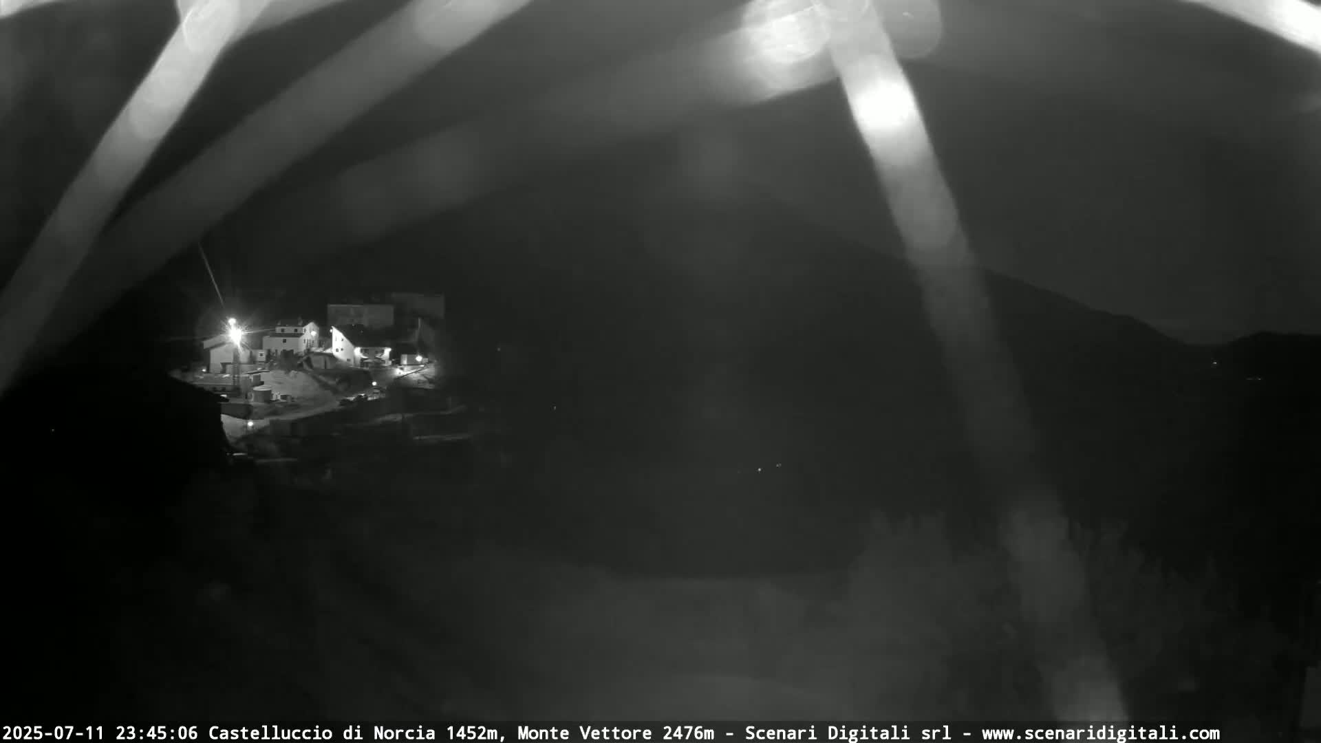 Castelluccio City di Norcia & Monte Vettoretto Mount Panaromic Live Cam - Perugia, Umbria, Italy