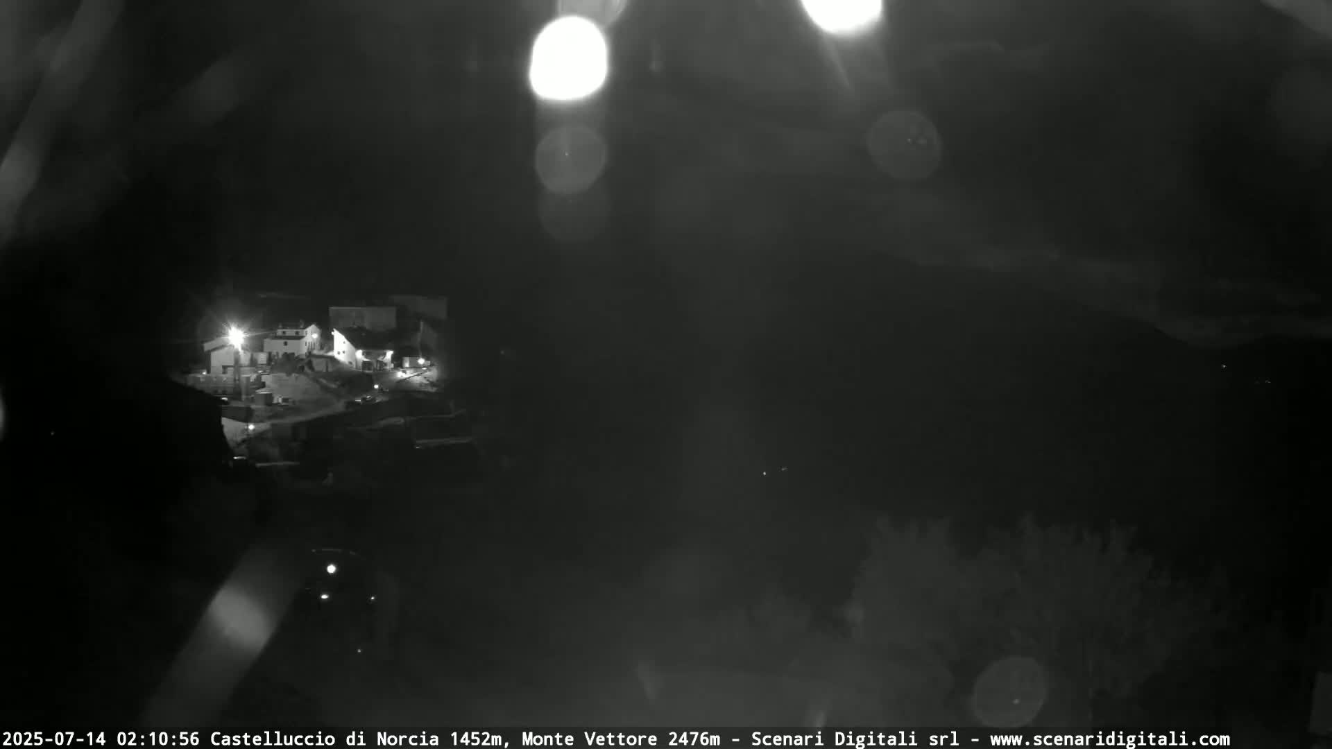 Castelluccio City di Norcia & Monte Vettoretto Mount Panaromic Live Cam - Perugia, Umbria, Italy