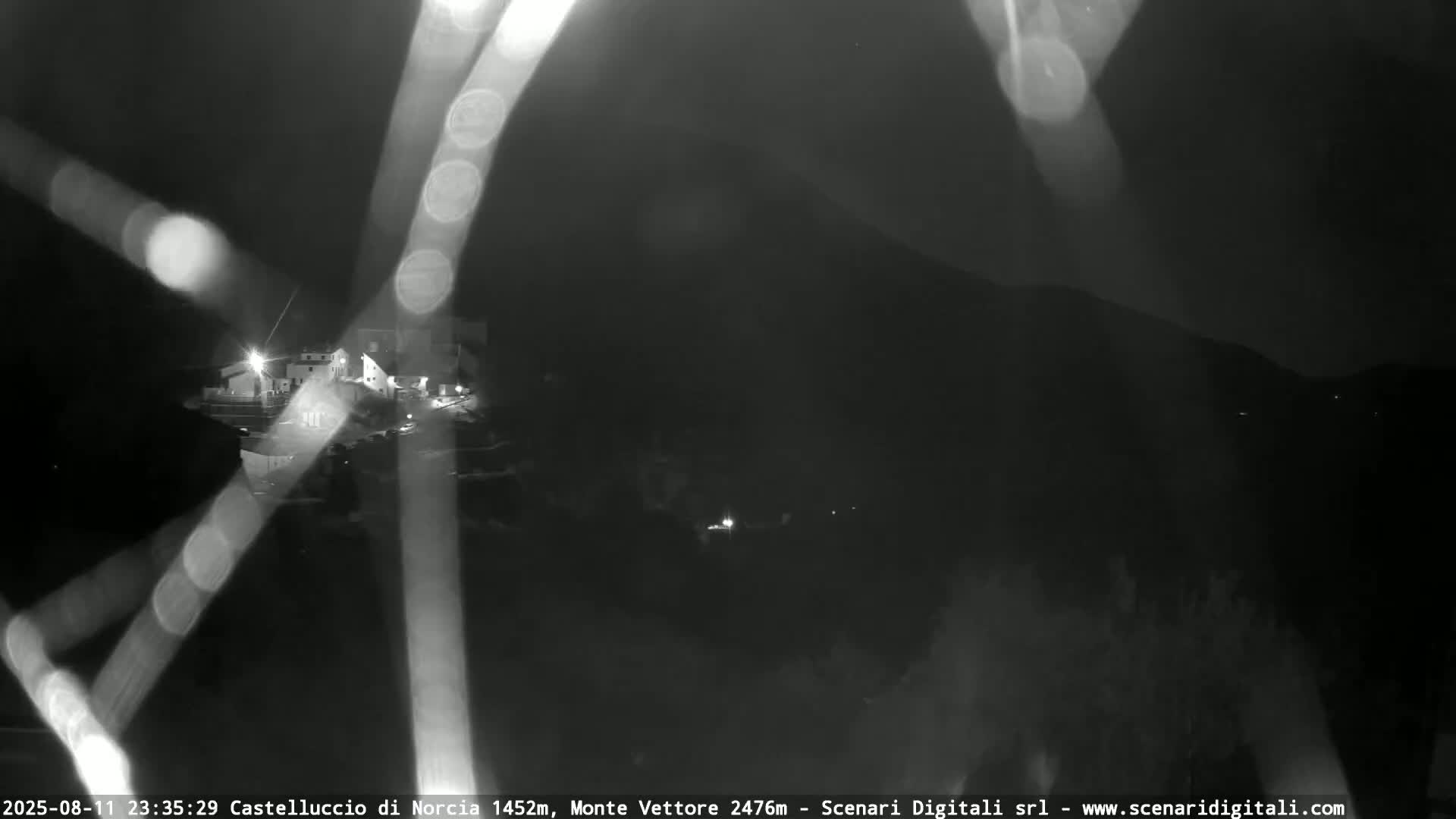Castelluccio City di Norcia & Monte Vettoretto Mount Panaromic Live Cam - Perugia, Umbria, Italy