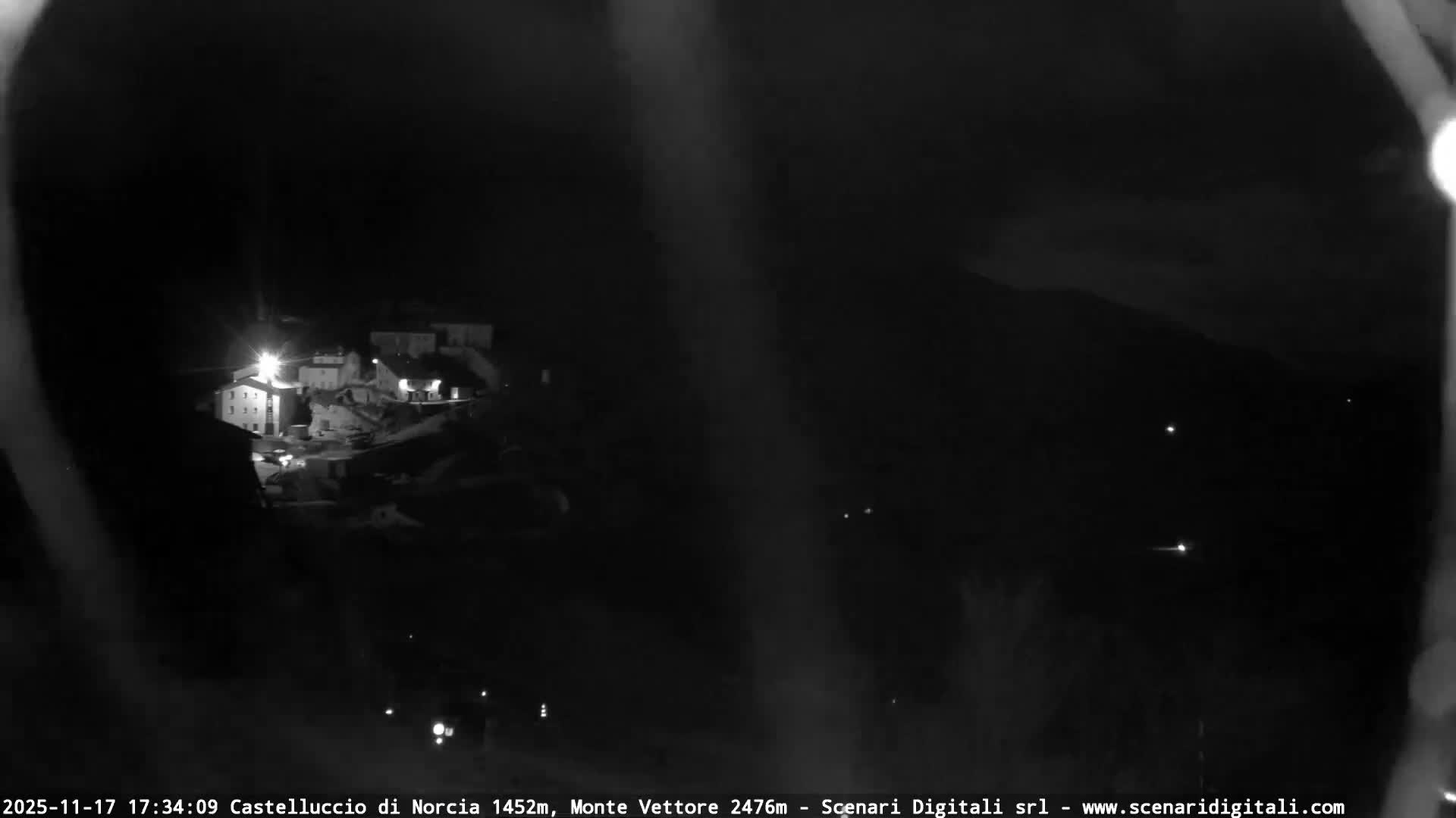 Castelluccio City di Norcia & Monte Vettoretto Mount Panaromic Live Cam - Perugia, Umbria, Italy