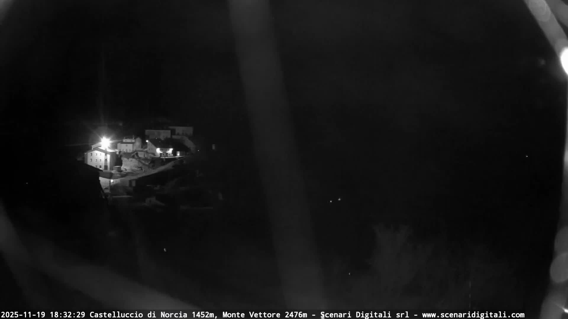 Castelluccio City di Norcia & Monte Vettoretto Mount Panaromic Live Cam - Perugia, Umbria, Italy