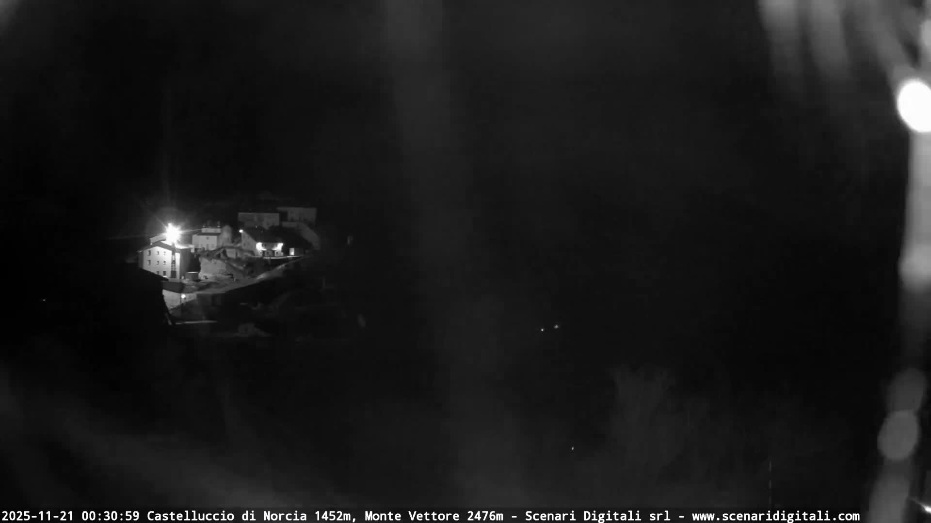 Castelluccio City di Norcia & Monte Vettoretto Mount Panaromic Live Cam - Perugia, Umbria, Italy