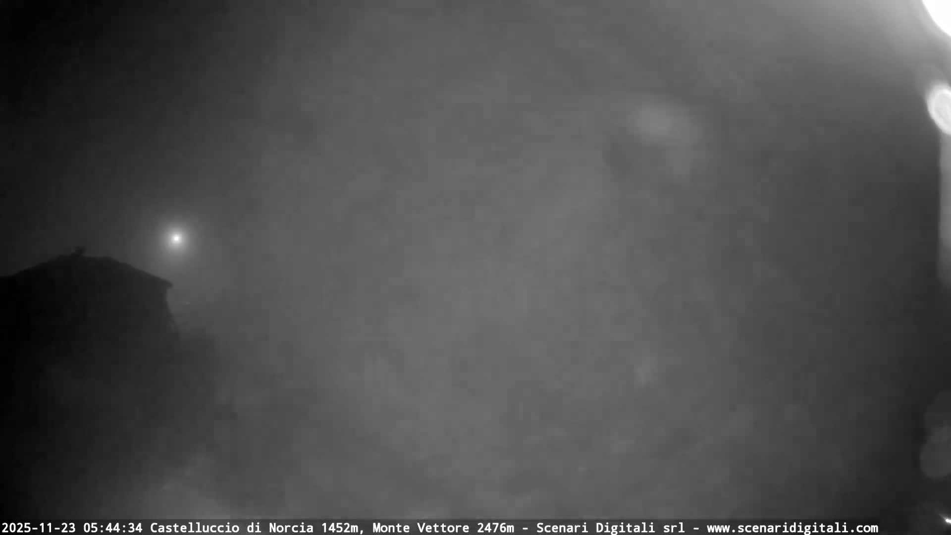 Castelluccio City di Norcia & Monte Vettoretto Mount Panaromic Live Cam - Perugia, Umbria, Italy