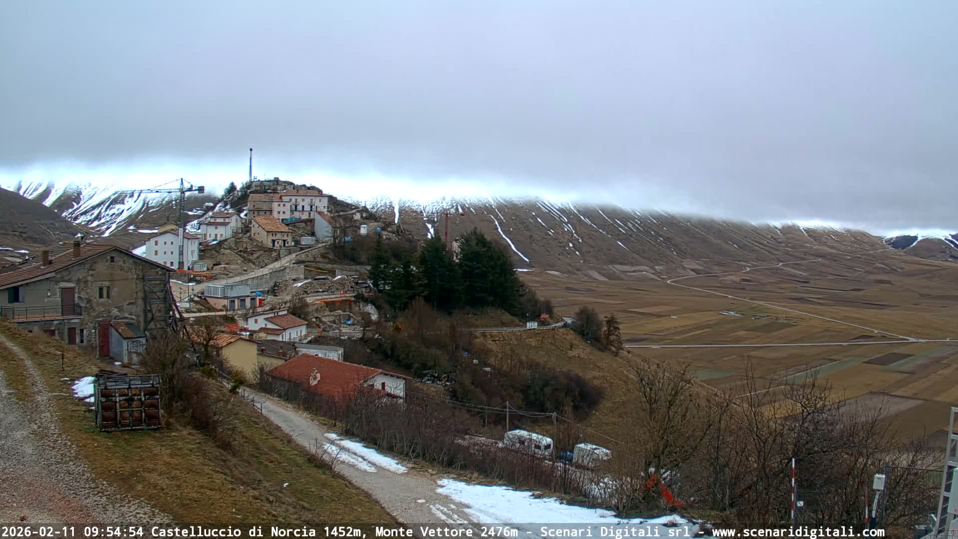 Castelluccio City di Norcia & Monte Vettoretto Mount Panaromic Live Cam - Perugia, Umbria, Italy