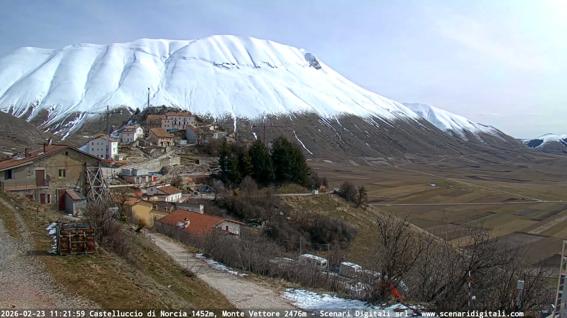 Castelluccio City di Norcia & Monte Vettoretto Mount Panaromic Live Cam - Perugia, Umbria, Italy