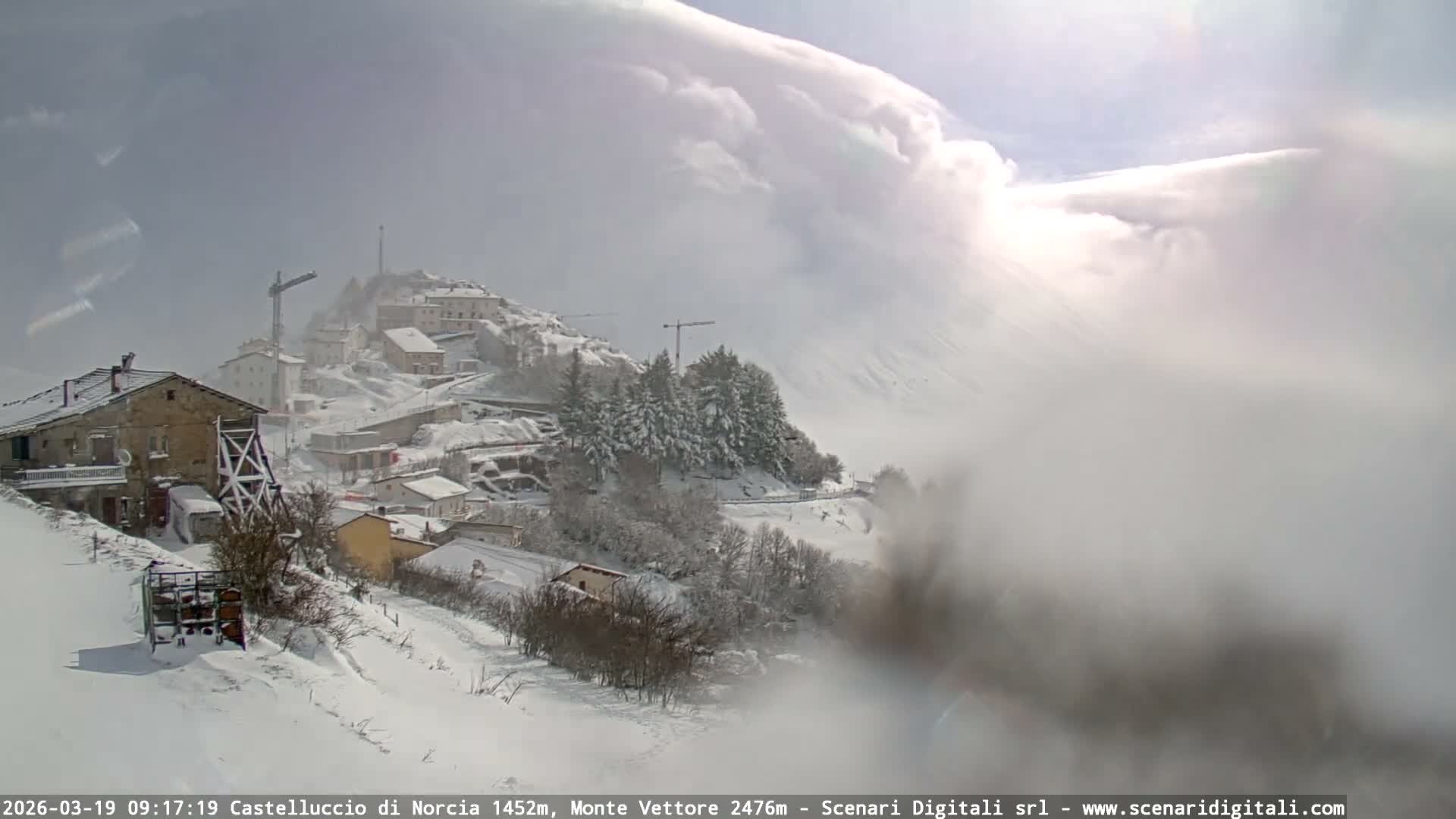 Castelluccio City di Norcia & Monte Vettoretto Mount Panaromic Live Cam - Perugia, Umbria, Italy