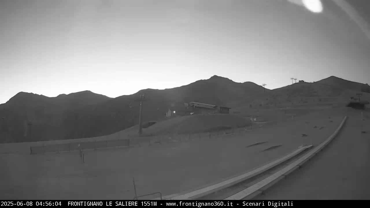 Frontignano, Ussita - Monte Bove Mount & Ski Slope Live Cam - Macerata, Marche, Italy