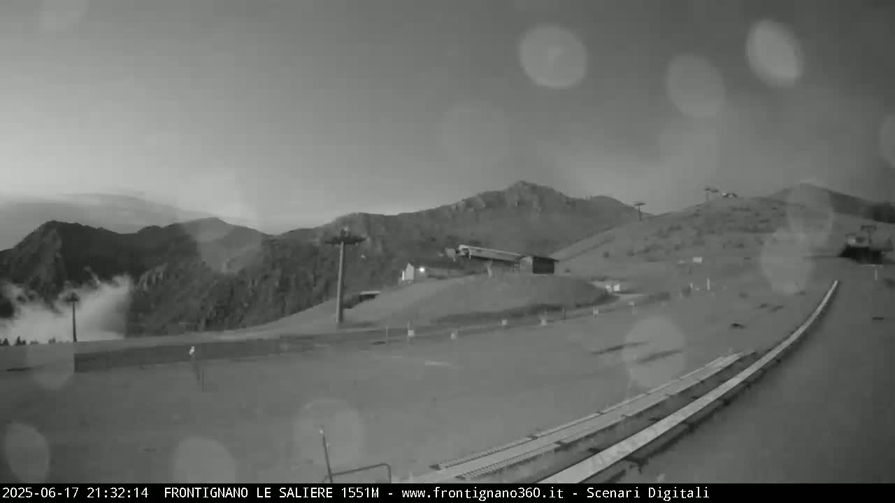 Frontignano, Ussita - Monte Bove Mount & Ski Slope Live Cam - Macerata, Marche, Italy