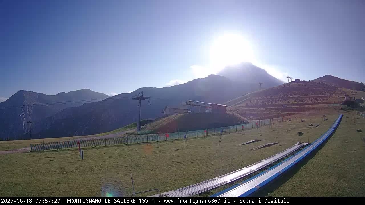 Frontignano, Ussita - Monte Bove Mount & Ski Slope Live Cam - Macerata, Marche, Italy