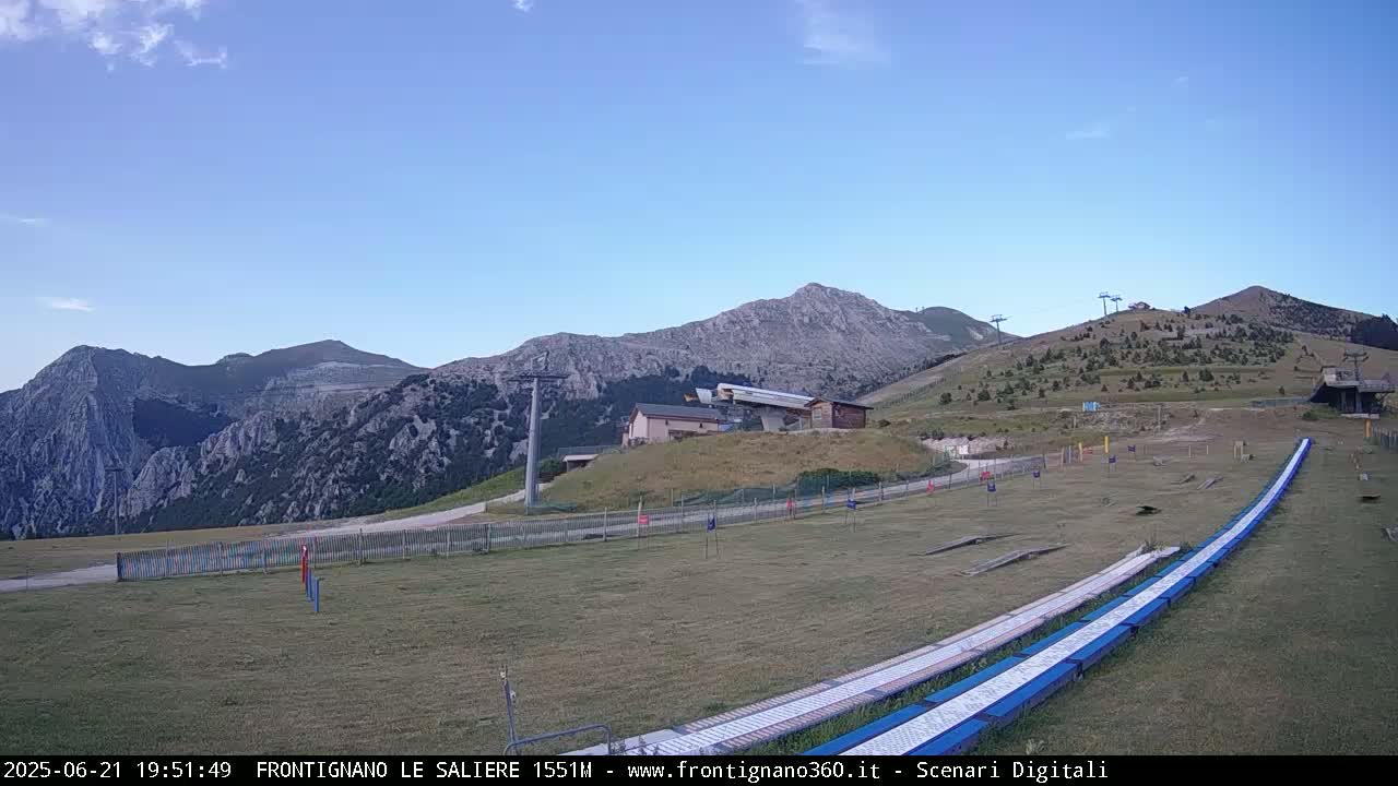 Frontignano, Ussita - Monte Bove Mount & Ski Slope Live Cam - Macerata, Marche, Italy