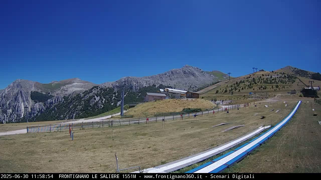 Frontignano, Ussita - Monte Bove Mount & Ski Slope Live Cam - Macerata, Marche, Italy