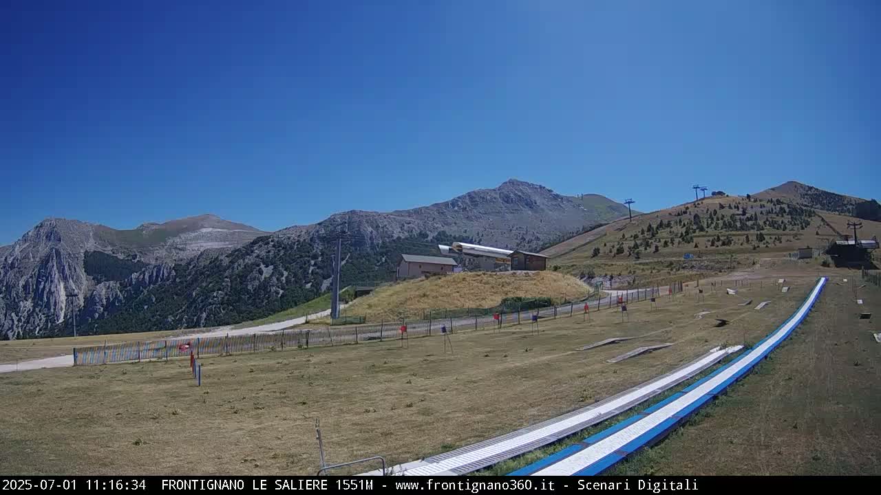 Frontignano, Ussita - Monte Bove Mount & Ski Slope Live Cam - Macerata, Marche, Italy