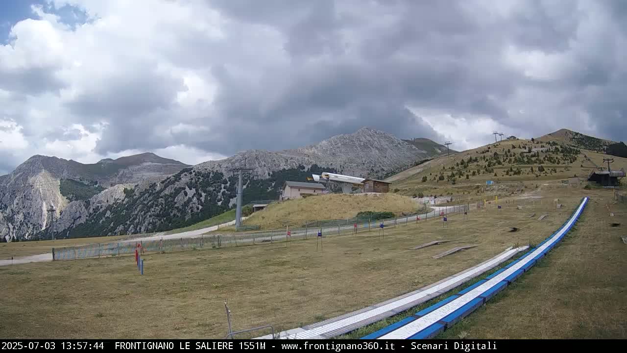 Frontignano, Ussita - Monte Bove Mount & Ski Slope Live Cam - Macerata, Marche, Italy