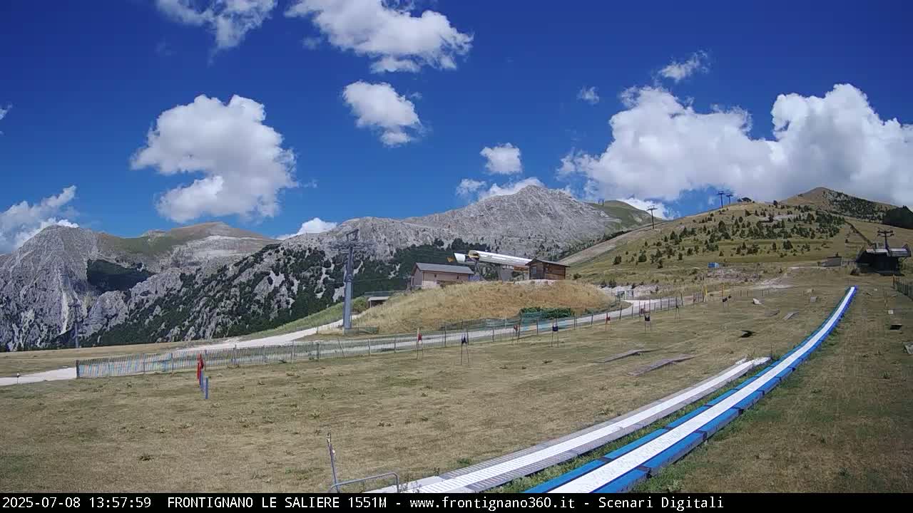 Frontignano, Ussita - Monte Bove Mount & Ski Slope Live Cam - Macerata, Marche, Italy