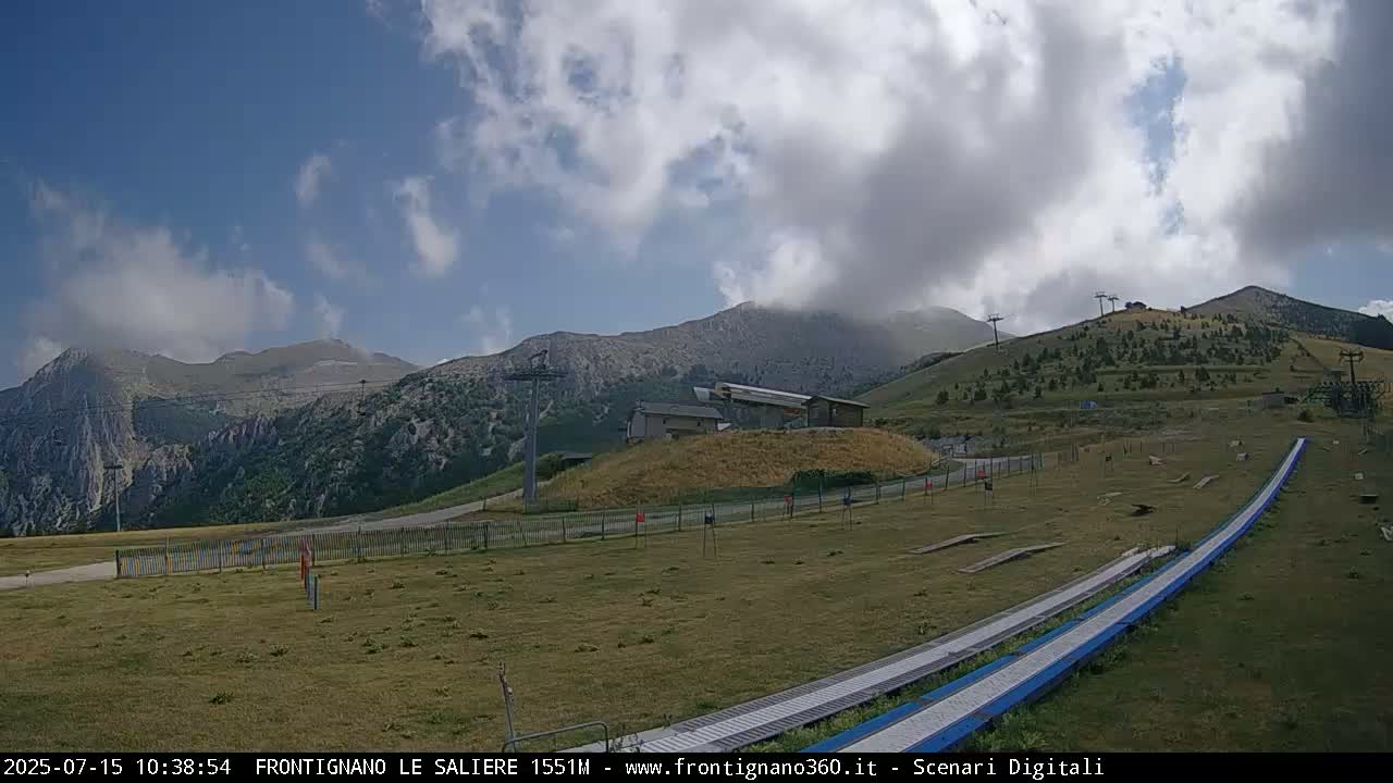 Frontignano, Ussita - Monte Bove Mount & Ski Slope Live Cam - Macerata, Marche, Italy