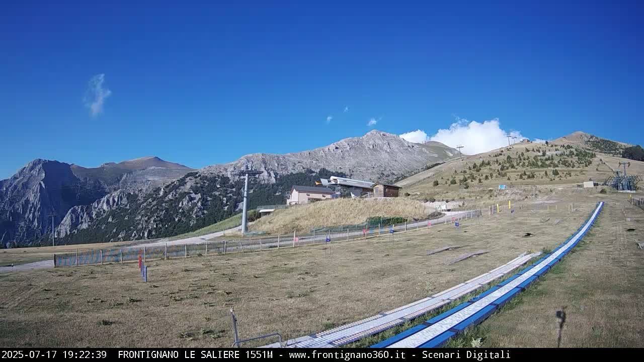 Frontignano, Ussita - Monte Bove Mount & Ski Slope Live Cam - Macerata, Marche, Italy