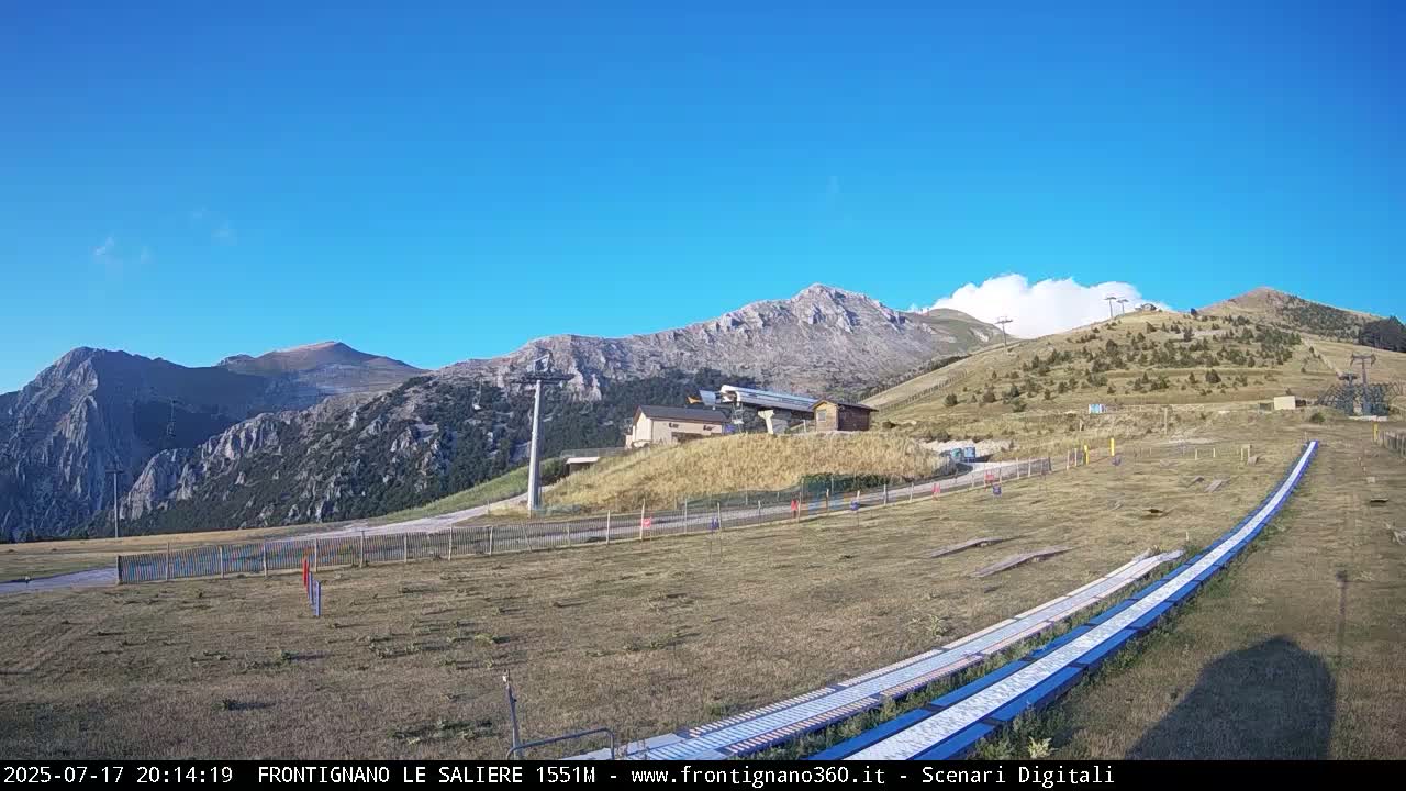 Frontignano, Ussita - Monte Bove Mount & Ski Slope Live Cam - Macerata, Marche, Italy