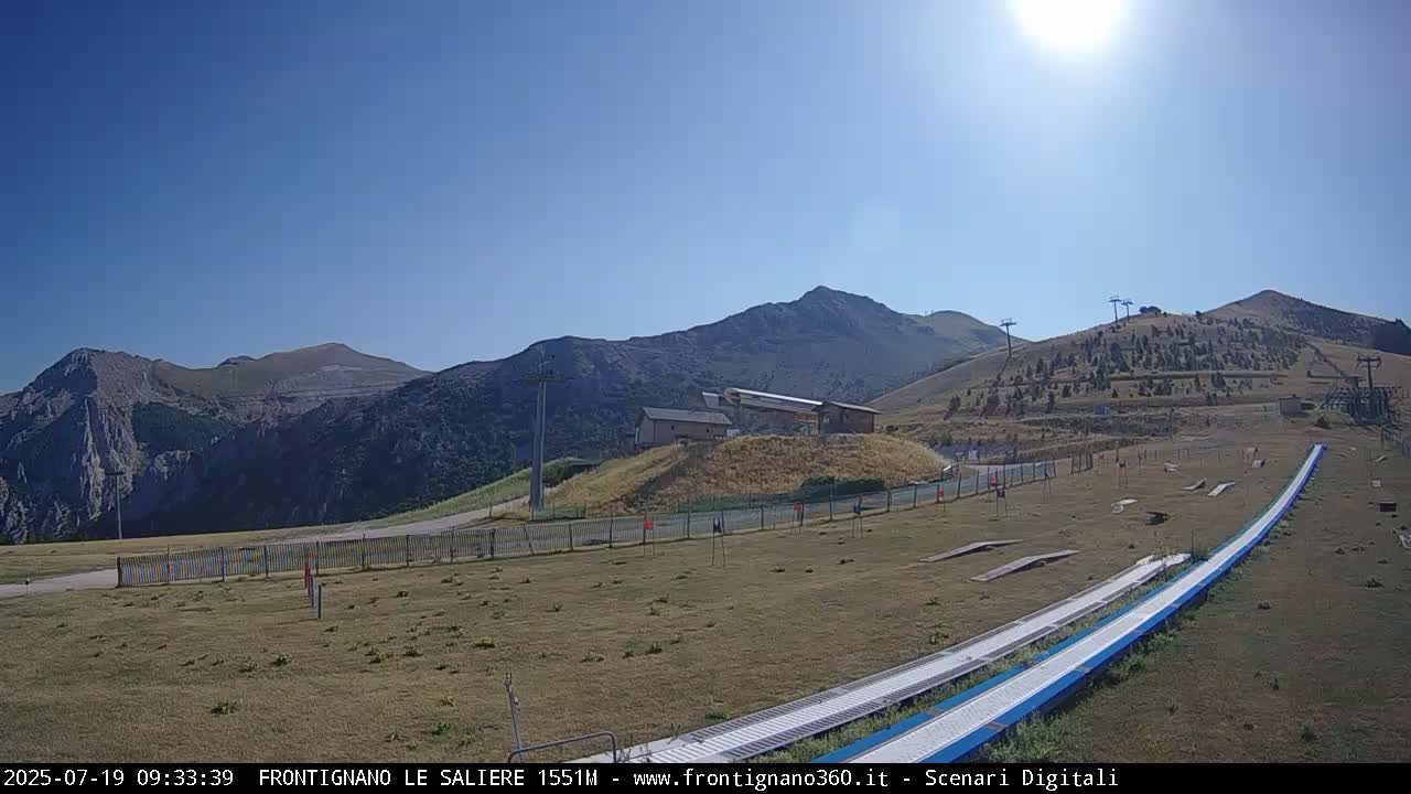 Frontignano, Ussita - Monte Bove Mount & Ski Slope Live Cam - Macerata, Marche, Italy