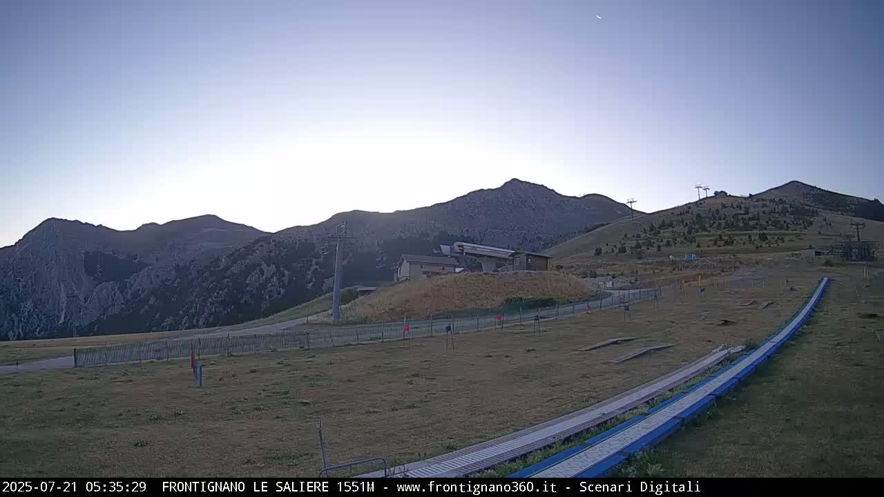 Frontignano, Ussita - Monte Bove Mount & Ski Slope Live Cam - Macerata, Marche, Italy
