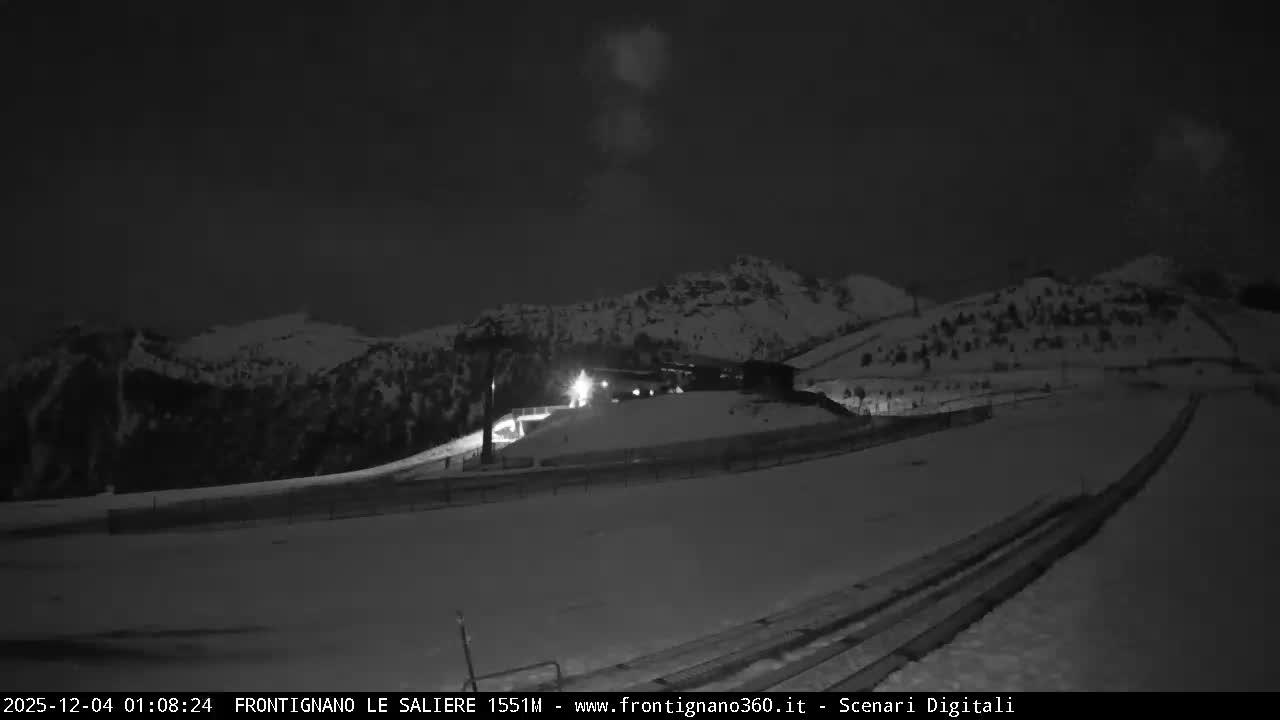 Frontignano, Ussita - Monte Bove Mount & Ski Slope Live Cam - Macerata, Marche, Italy