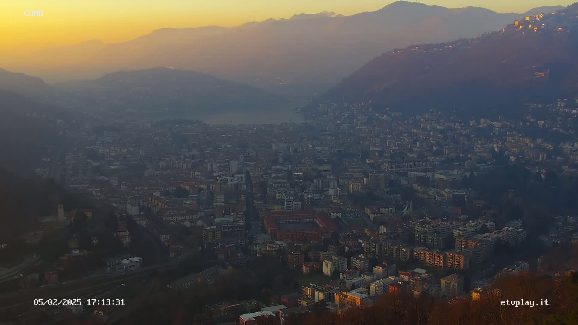 Como City & Lake Skyline Live Cam - Lombardy, Italy
