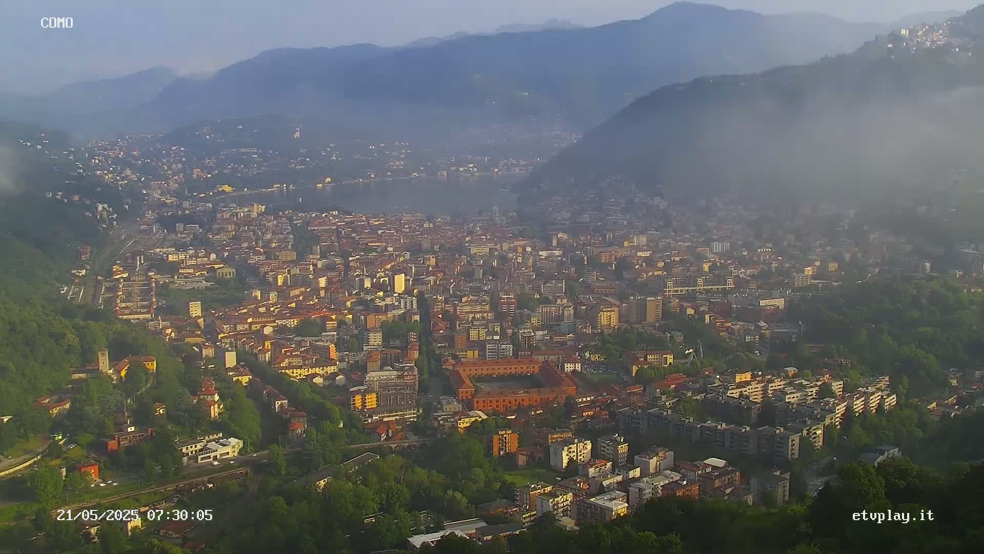 Como City & Lake Skyline Live Cam - Lombardy, Italy