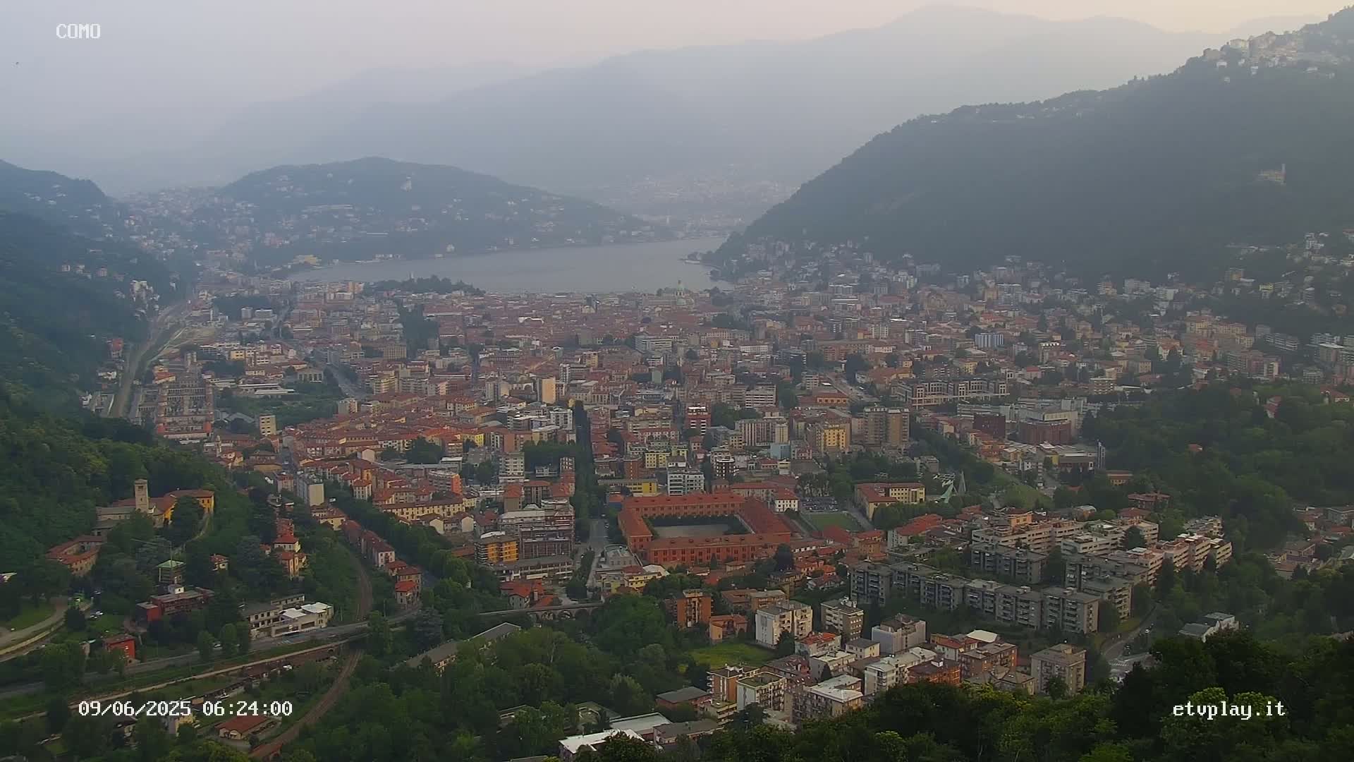 Como City & Lake Skyline Live Cam - Lombardy, Italy