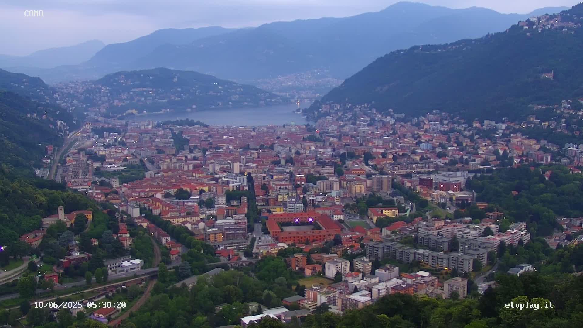 Como City & Lake Skyline Live Cam - Lombardy, Italy