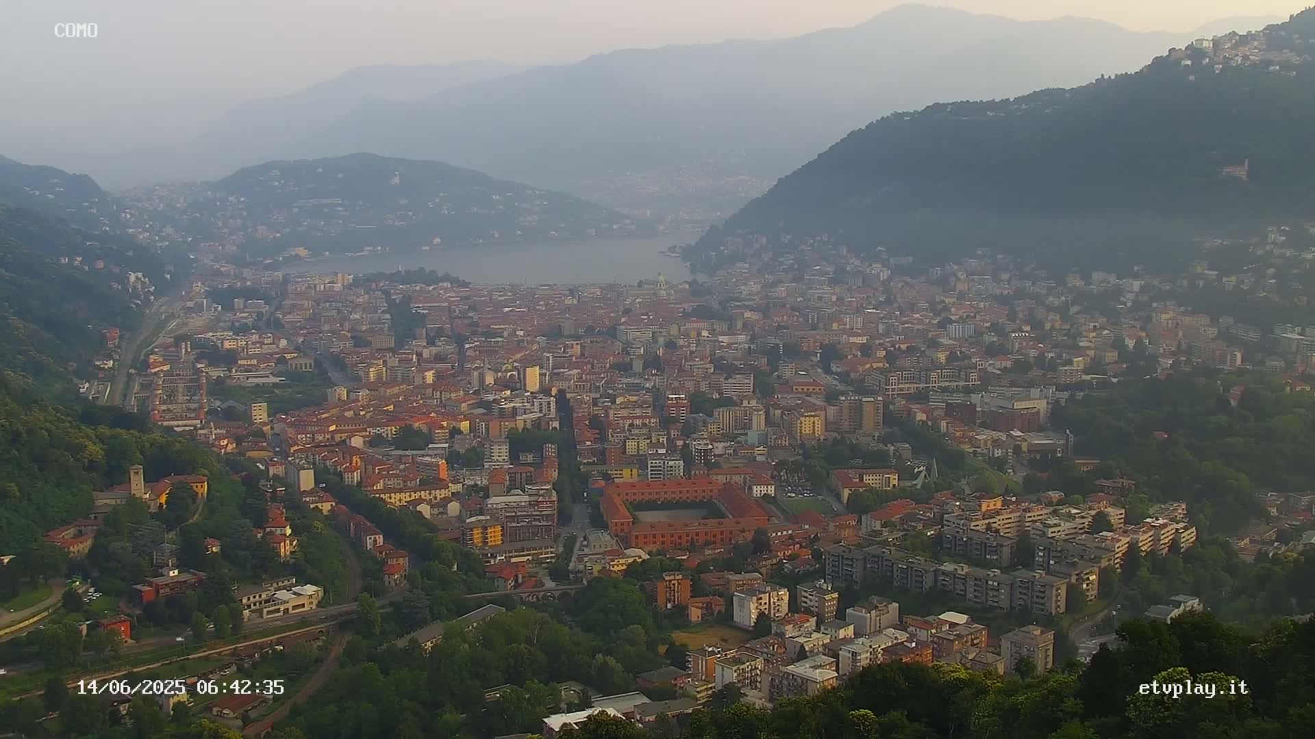Como City & Lake Skyline Live Cam - Lombardy, Italy
