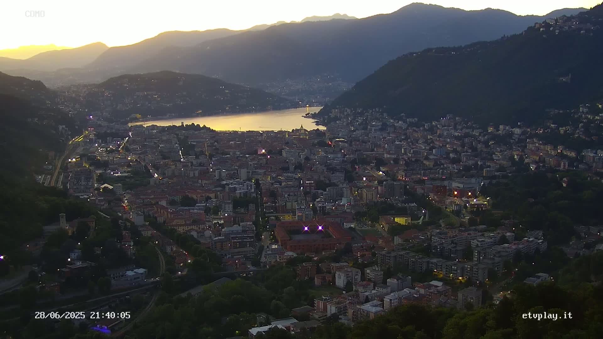 Como City & Lake Skyline Live Cam - Lombardy, Italy