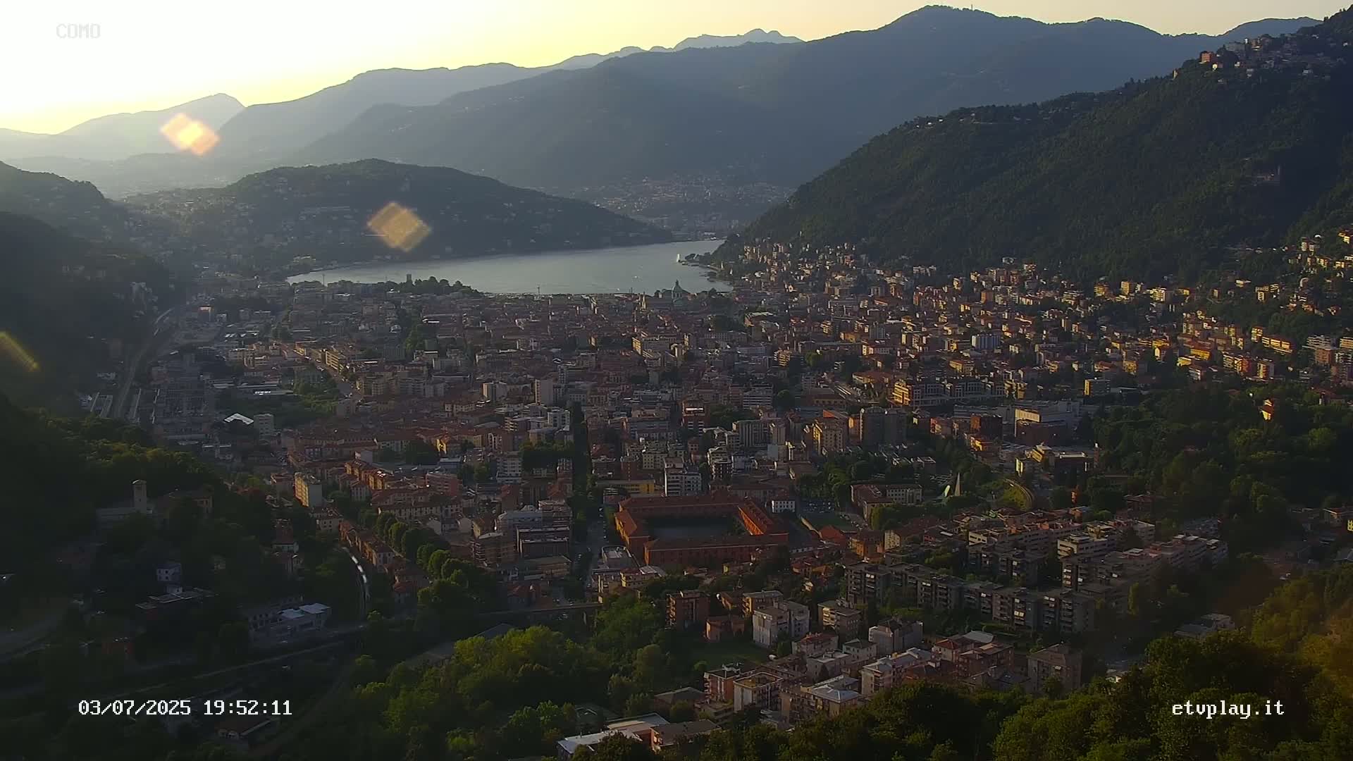 Como City & Lake Skyline Live Cam - Lombardy, Italy