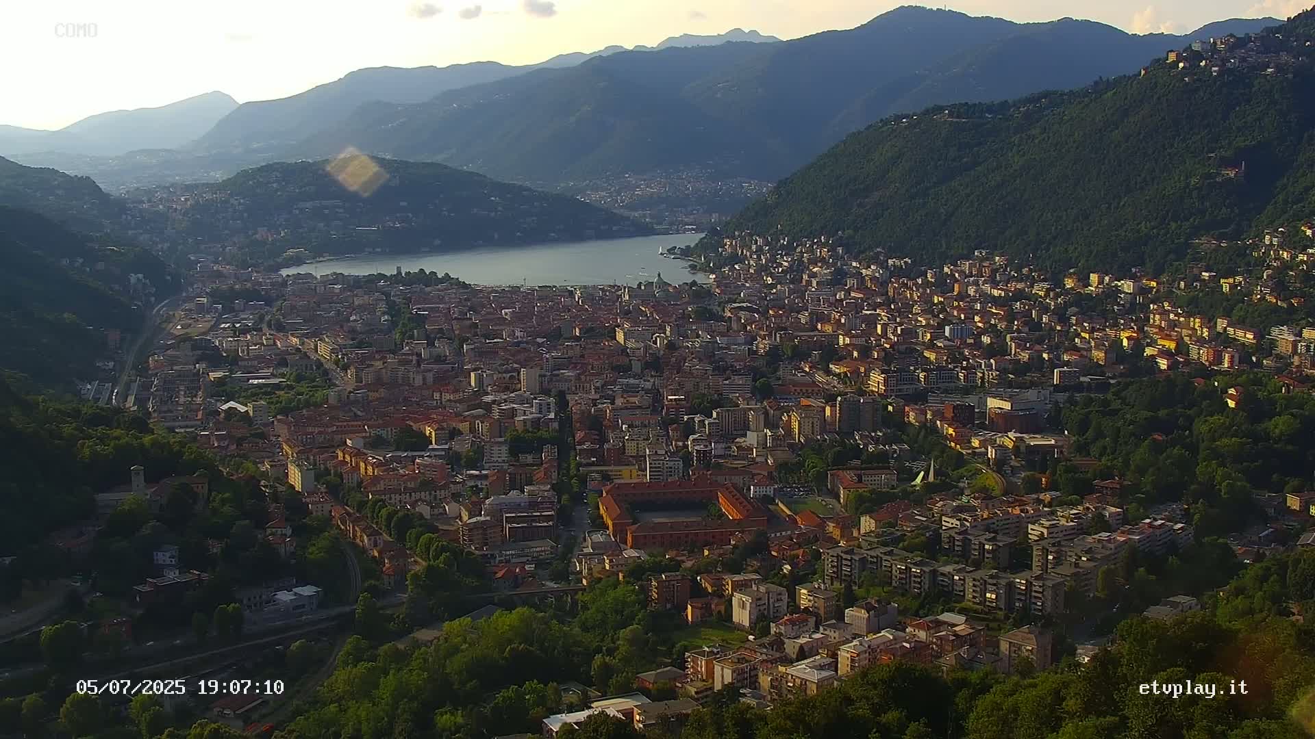 Como City & Lake Skyline Live Cam - Lombardy, Italy