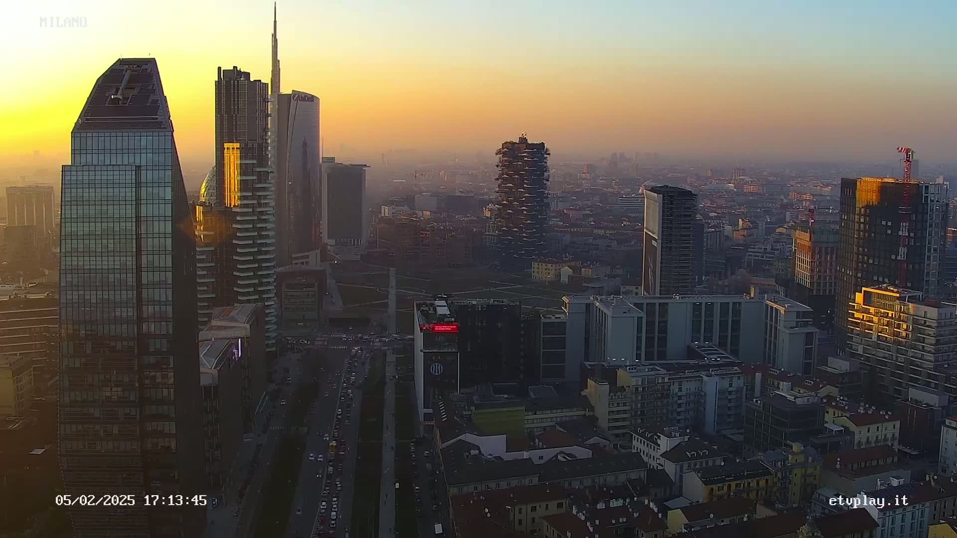 Milano City, Milan Skyline Live Cam - Lombardy, Italy