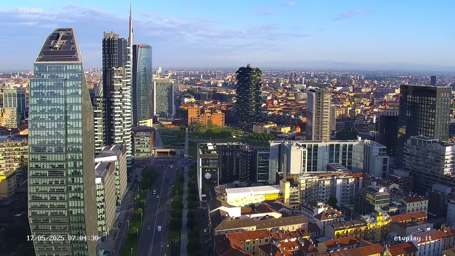 Milano City, Milan Skyline Live Cam - Lombardy, Italy