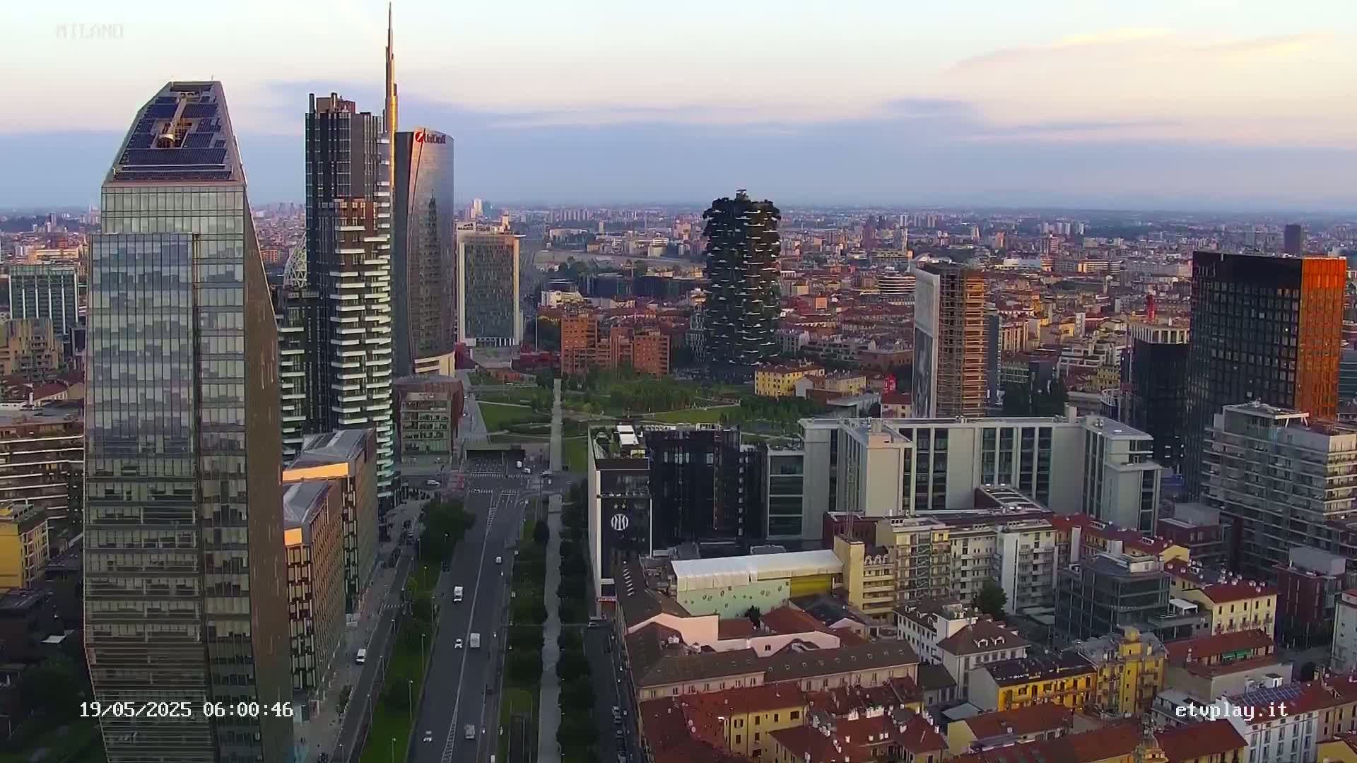 Milano City, Milan Skyline Live Cam - Lombardy, Italy
