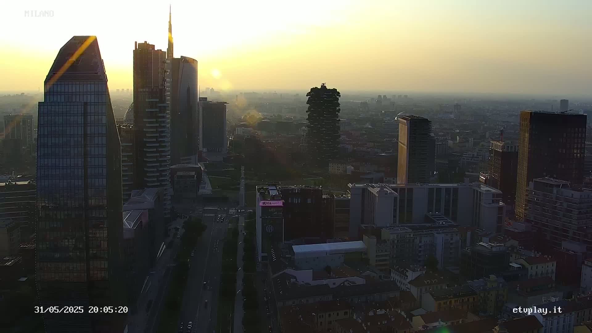 Milano City, Milan Skyline Live Cam - Lombardy, Italy