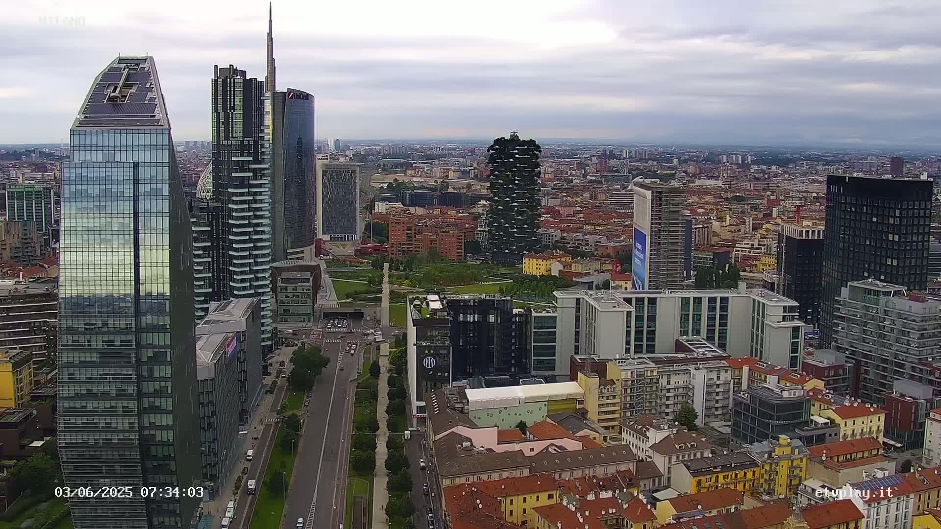 Milano City, Milan Skyline Live Cam - Lombardy, Italy